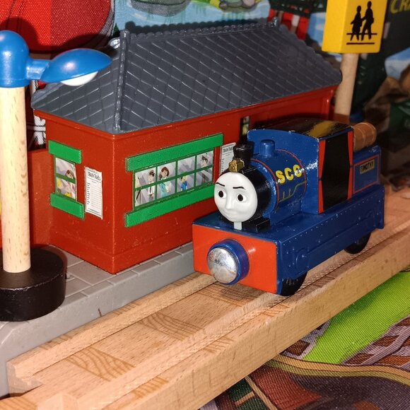 Thomas Wooden Railway Train Engine Track Timothy - Picture 2 of 4